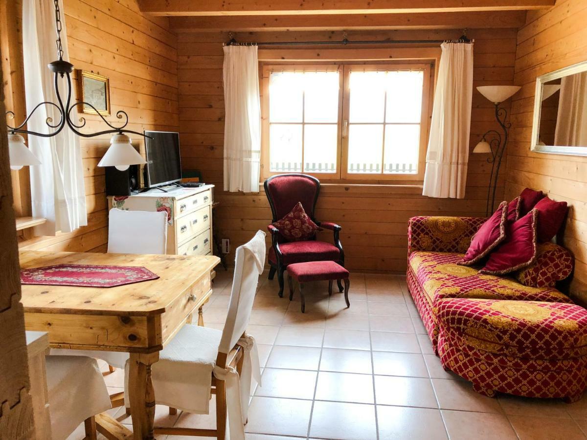 Ferienwohnung Romantik Im Roten Haus Fussen Ngoại thất bức ảnh